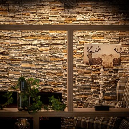Home-Hotel Salzberg بيرشتسغادن المظهر الخارجي الصورة A stone wall