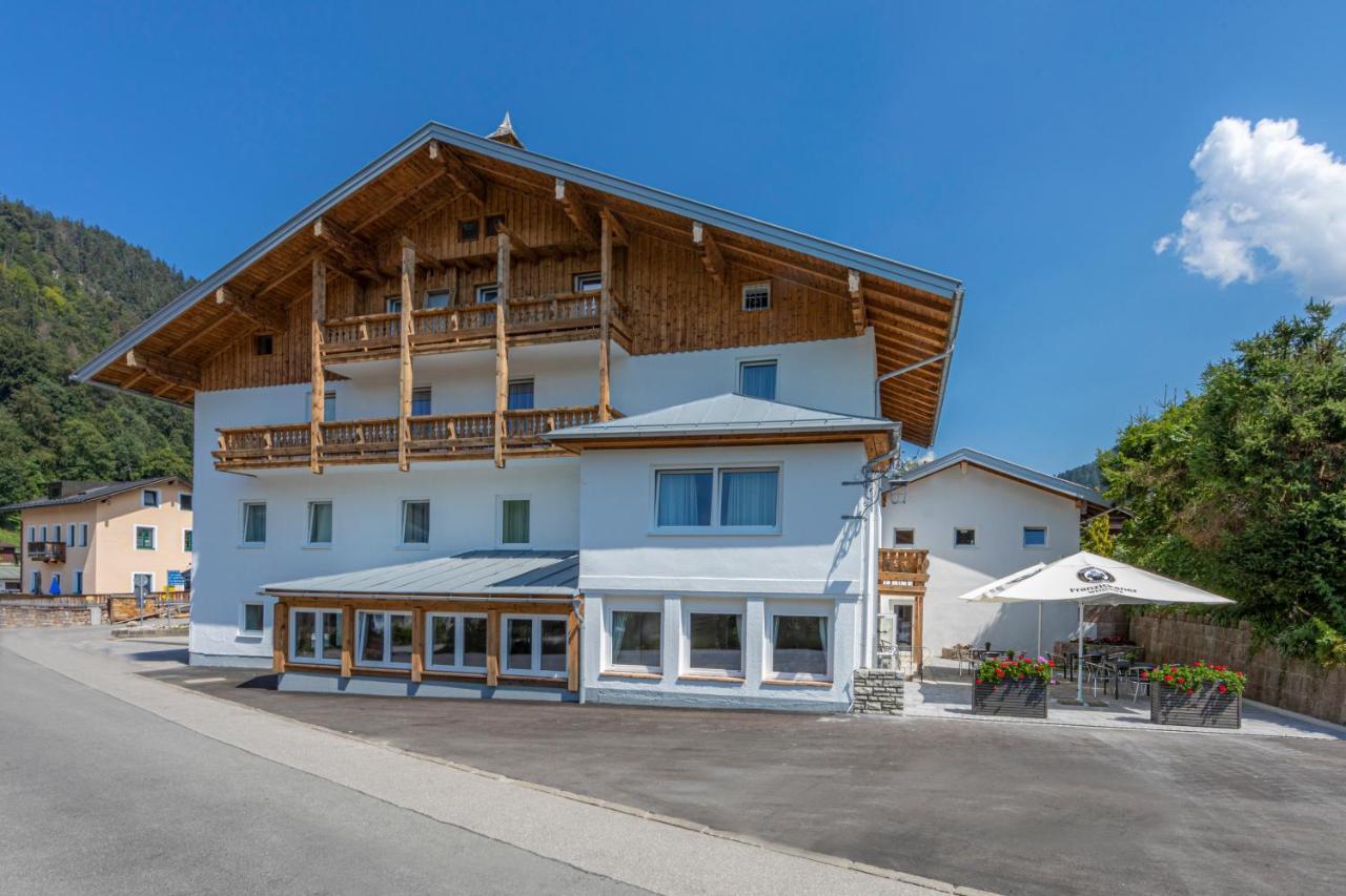 Home-Hotel Salzberg بيرشتسغادن المظهر الخارجي الصورة The town hall of Saint-Gervais